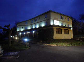 Le Clos Du Loup Rouffiac-Tolosan Exterior photo